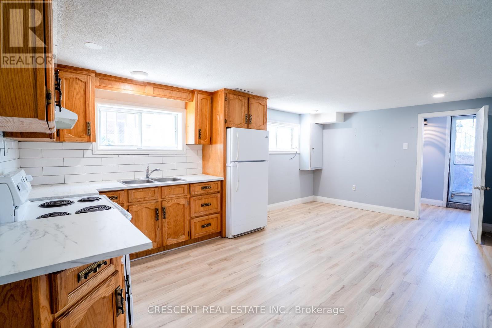 Lower - 3926 Midhurst Lane, Mississauga, Ontario L4Z 1C7 - Photo 2 - W12351690