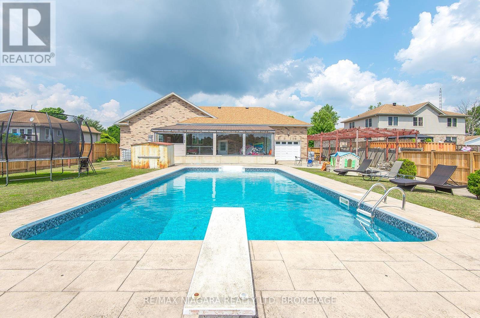 5199 Sherkston Road, Port Colborne, Ontario  L0S 1R0 - Photo 6 - X12351706