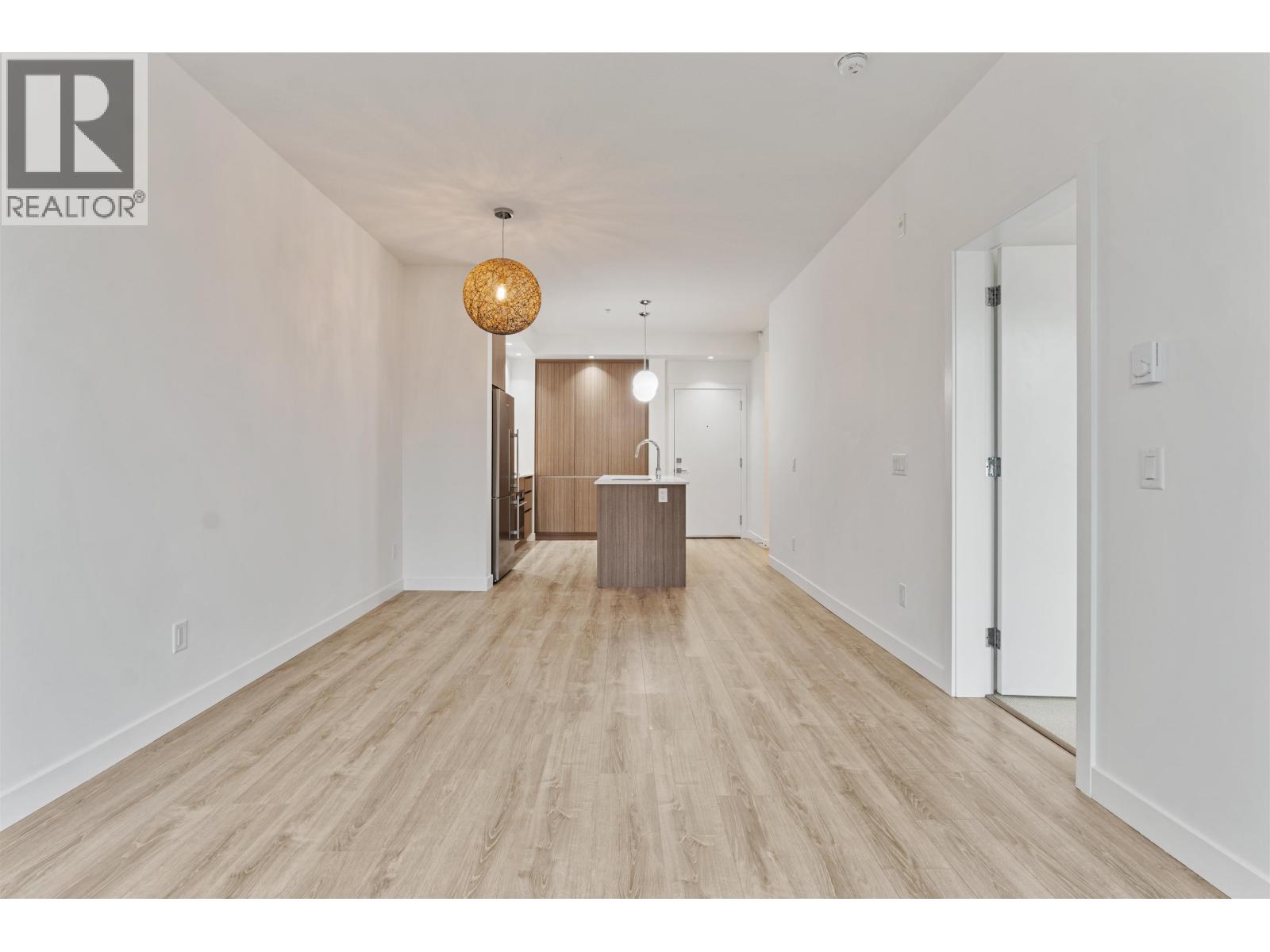 308 516 Foster Avenue, Coquitlam, British Columbia V3J 0H8 - Photo 9 - R3038360