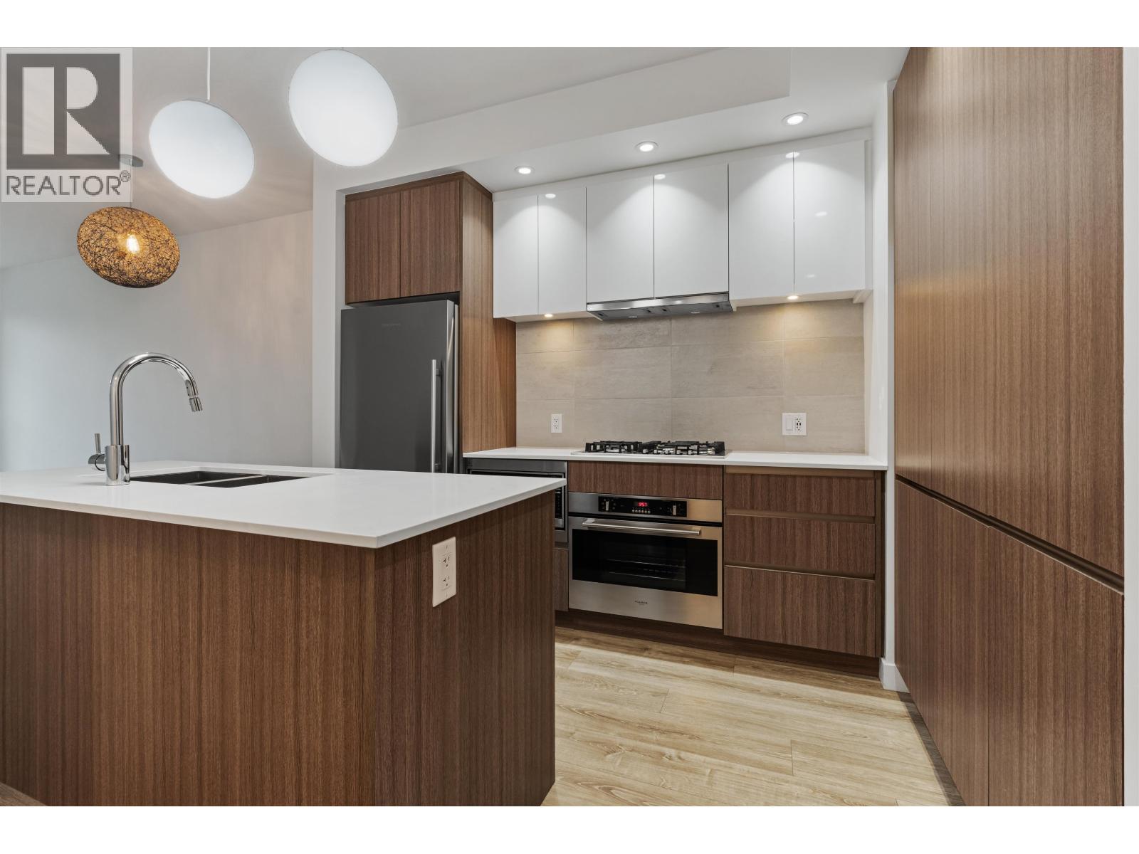 308 516 Foster Avenue, Coquitlam, British Columbia V3J 0H8 - Photo 7 - R3038360