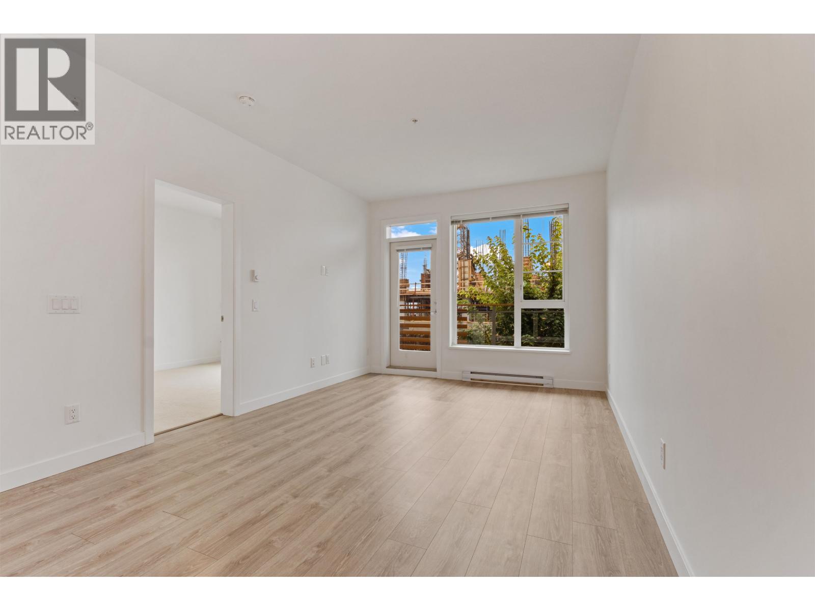 308 516 Foster Avenue, Coquitlam, British Columbia V3J 0H8 - Photo 3 - R3038360