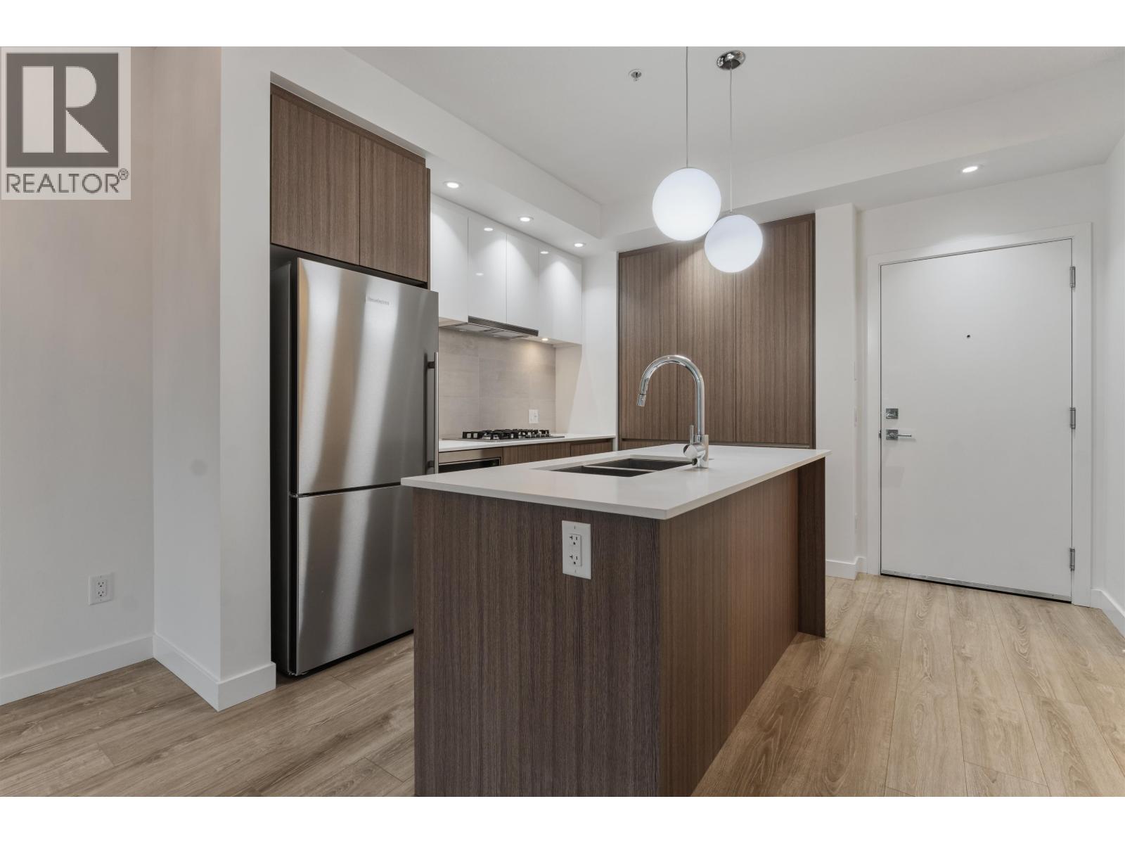 308 516 Foster Avenue, Coquitlam, British Columbia V3J 0H8 - Photo 6 - R3038360