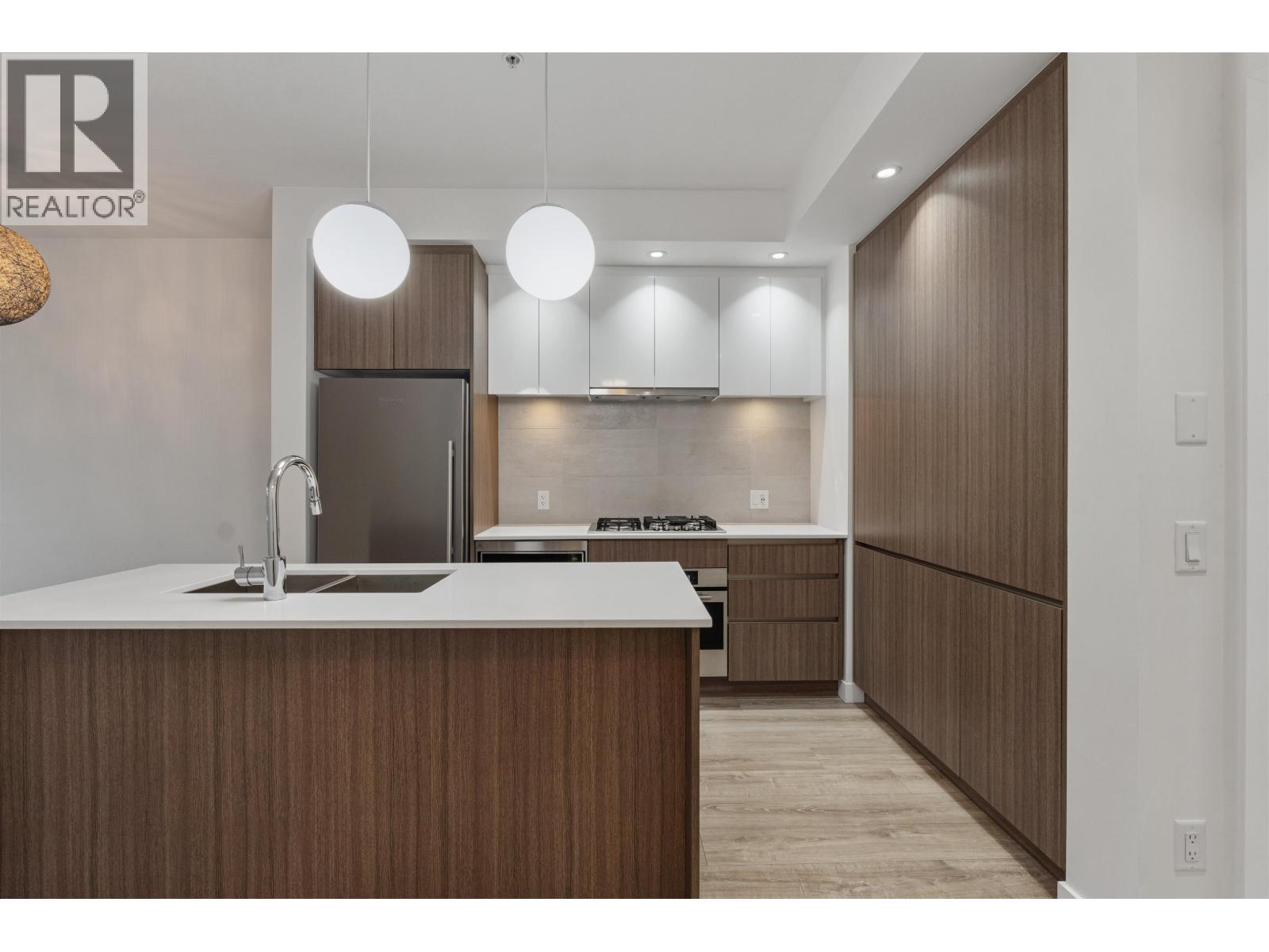 308 516 Foster Avenue, Coquitlam, British Columbia V3J 0H8 - Photo 5 - R3038360