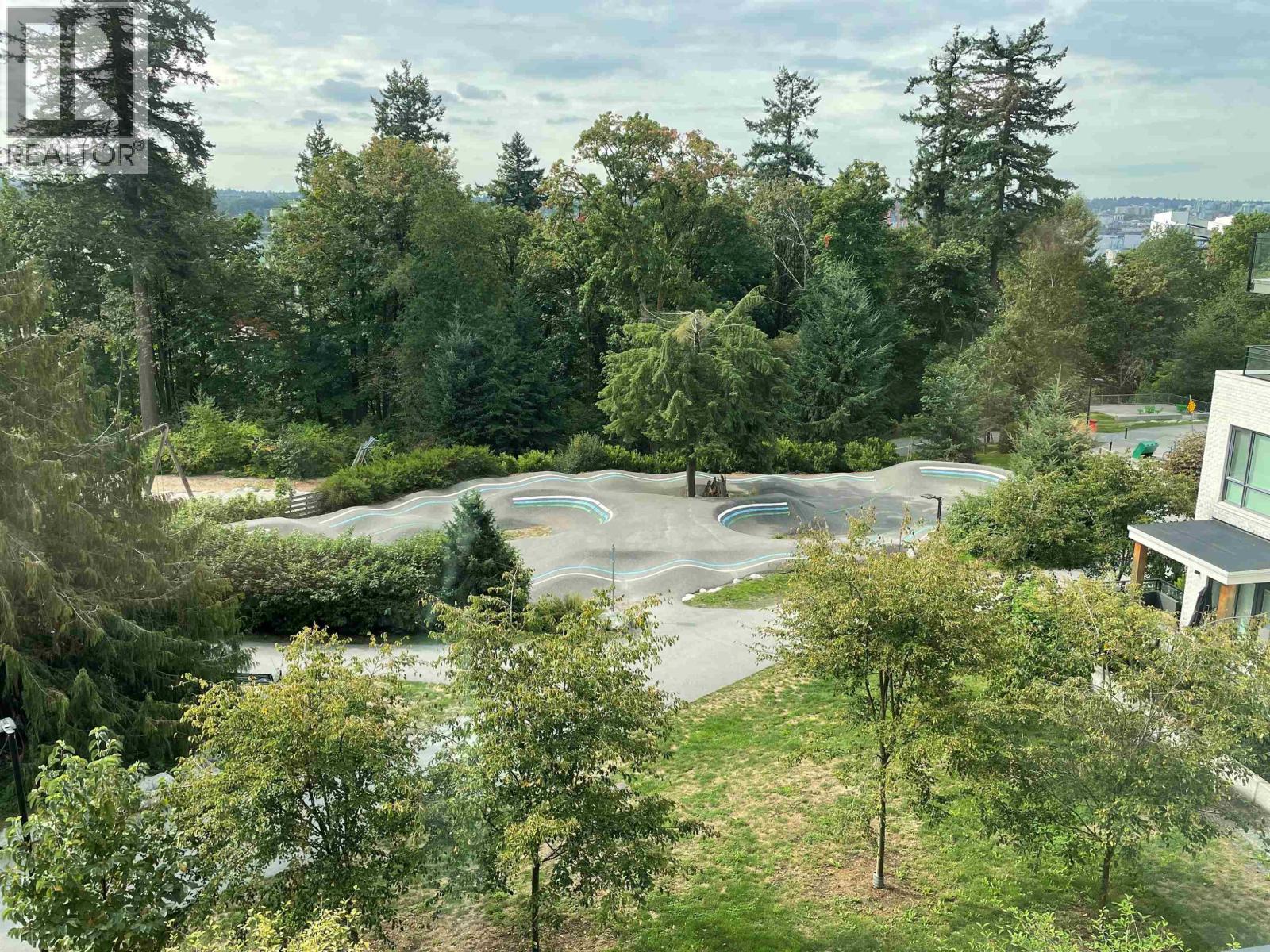 308 707 E 3rd Street, North Vancouver, British Columbia  V7L 1G8 - Photo 3 - R3038325