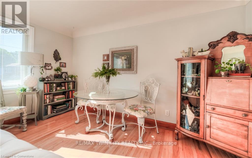 Main - 29 Scrimger Avenue, Cambridge, Ontario  N1R 4V7 - Photo 8 - X12351714