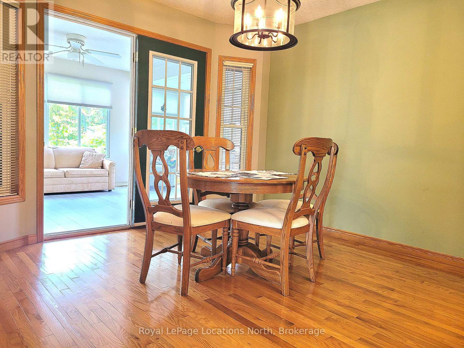 34 Topaz Street, Wasaga Beach, Ontario  L9Z 1X7 - Photo 13 - S12250880