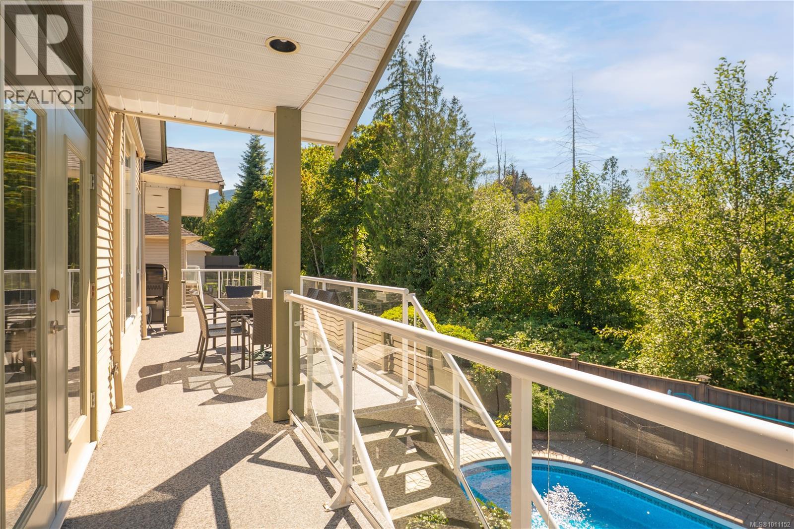 Property at 3225 Willowmere Cres image 2