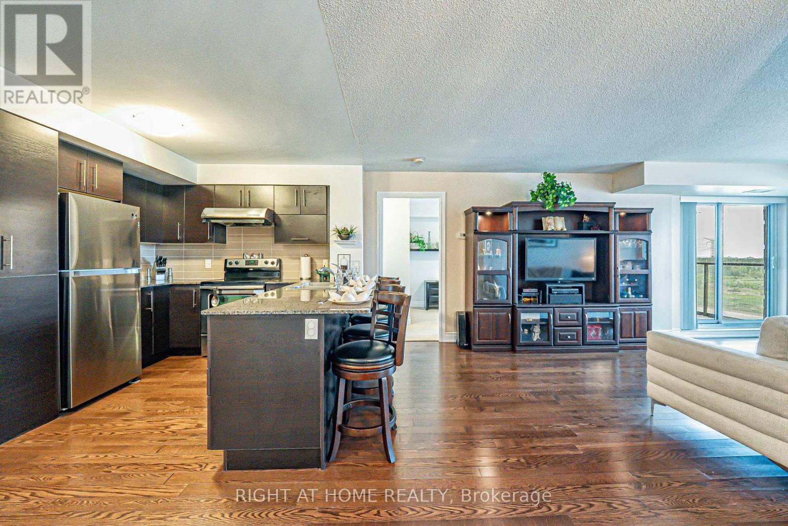 809 - 273 South Park Road, Markham (Commerce Valley), Ontario  L3T 0B5 - Photo 12 - N12351725