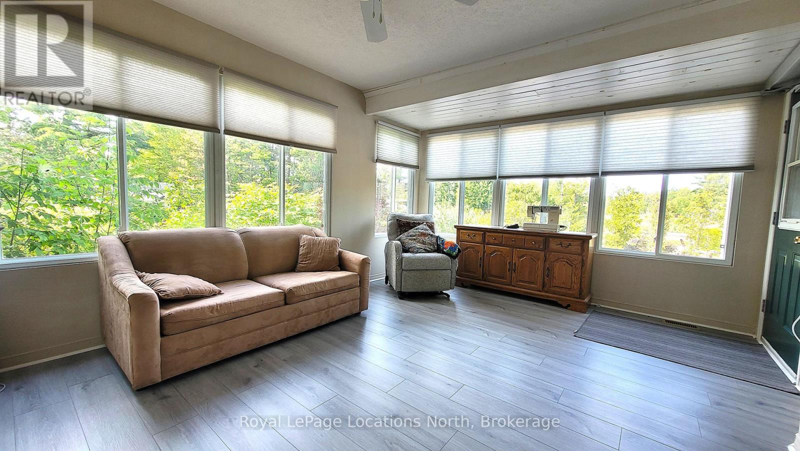 34 Topaz Street, Wasaga Beach, Ontario  L9Z 1X7 - Photo 23 - S12250880