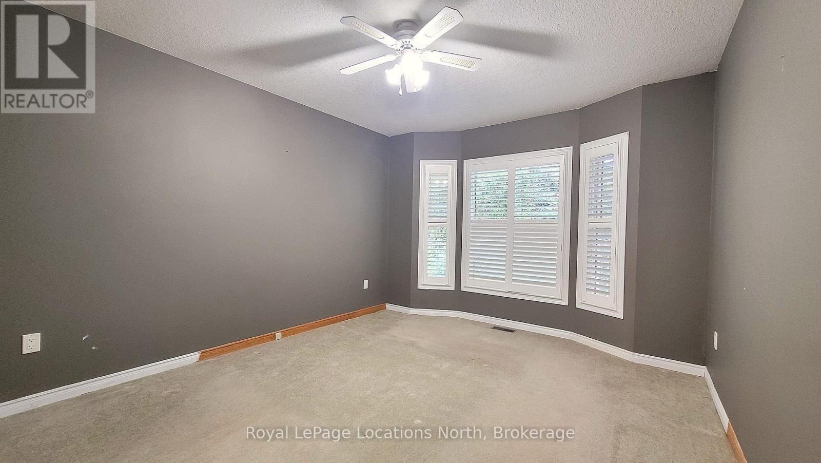 34 Topaz Street, Wasaga Beach, Ontario  L9Z 1X7 - Photo 15 - S12250880
