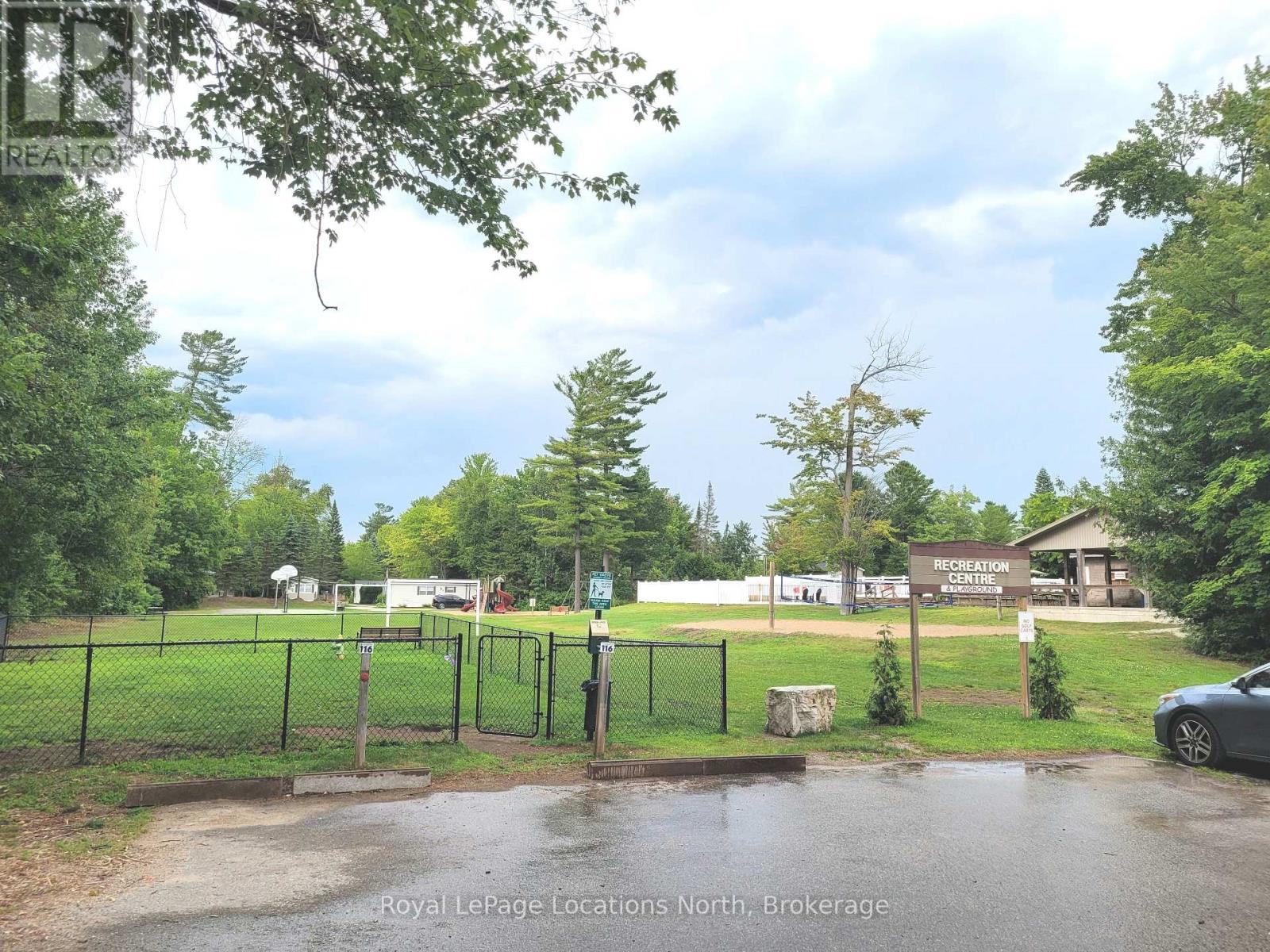 34 Topaz Street, Wasaga Beach, Ontario  L9Z 1X7 - Photo 36 - S12250880