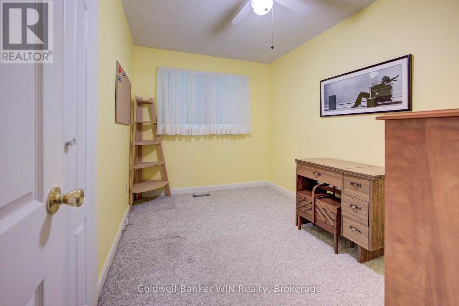 724 Waterloo Street, Wellington North, Ontario N0G 2L3 - Photo 15 - X12351760