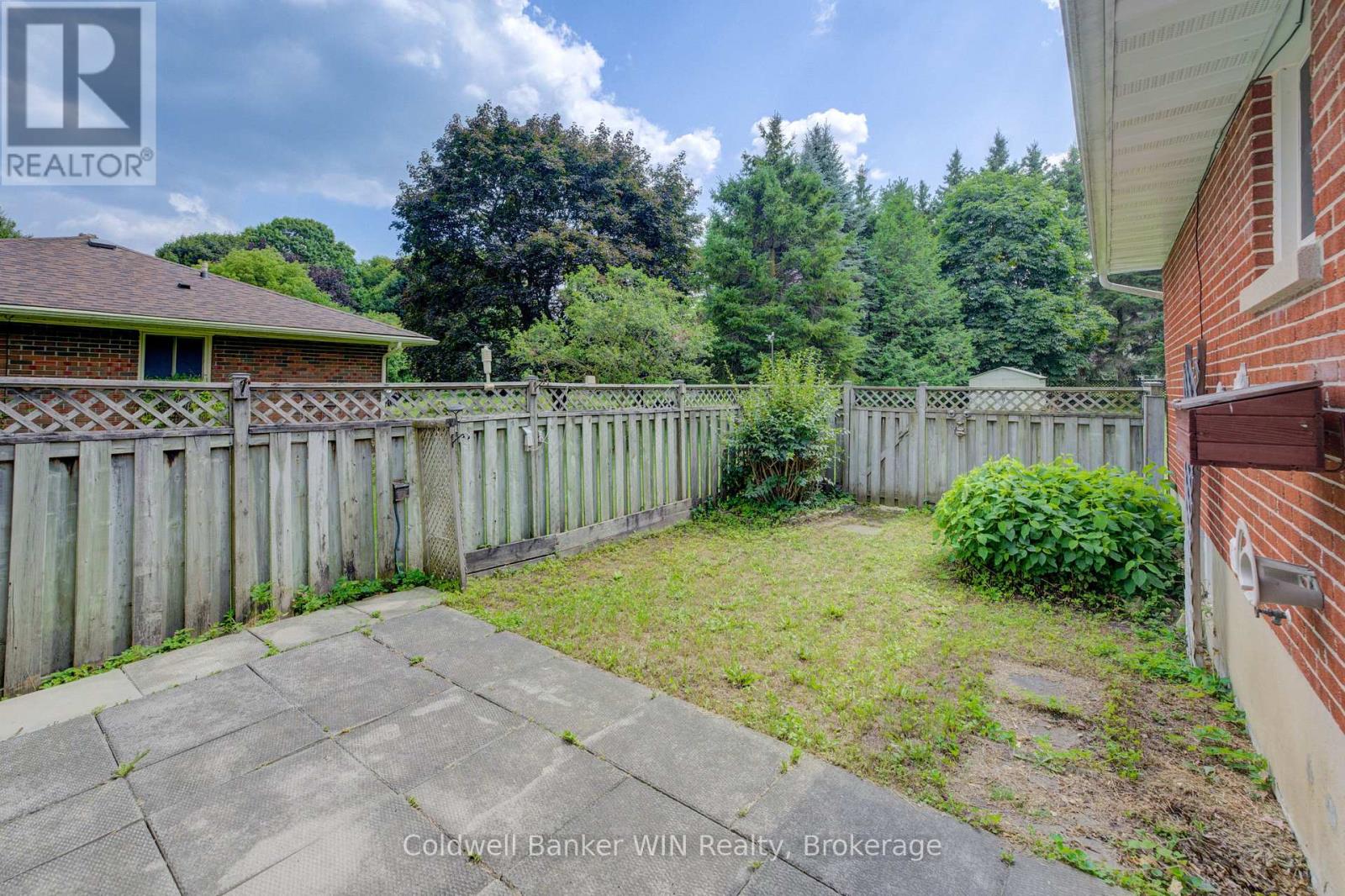 724 Waterloo Street, Wellington North, Ontario N0G 2L3 - Photo 19 - X12351760