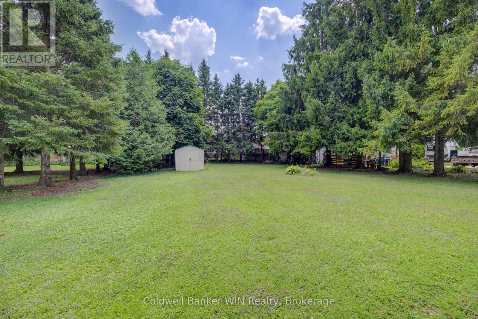 724 Waterloo Street, Wellington North, Ontario N0G 2L3 - Photo 22 - X12351760