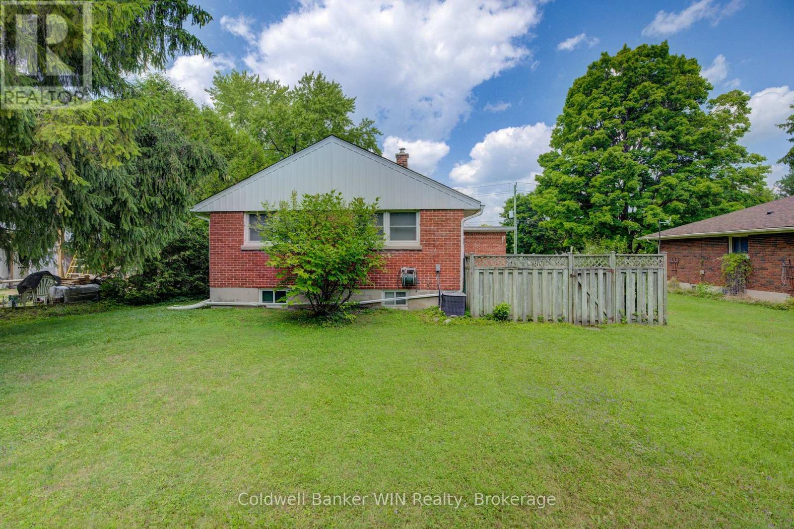 724 Waterloo Street, Wellington North, Ontario N0G 2L3 - Photo 23 - X12351760