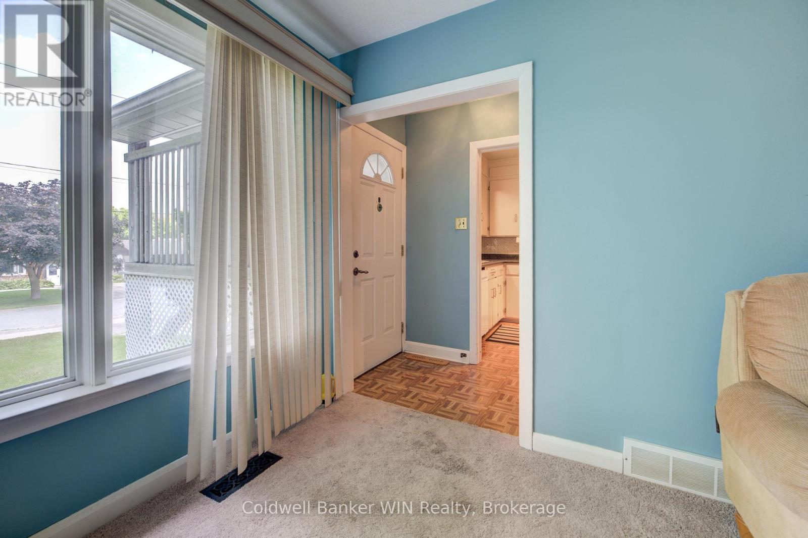 724 Waterloo Street, Wellington North, Ontario N0G 2L3 - Photo 5 - X12351760