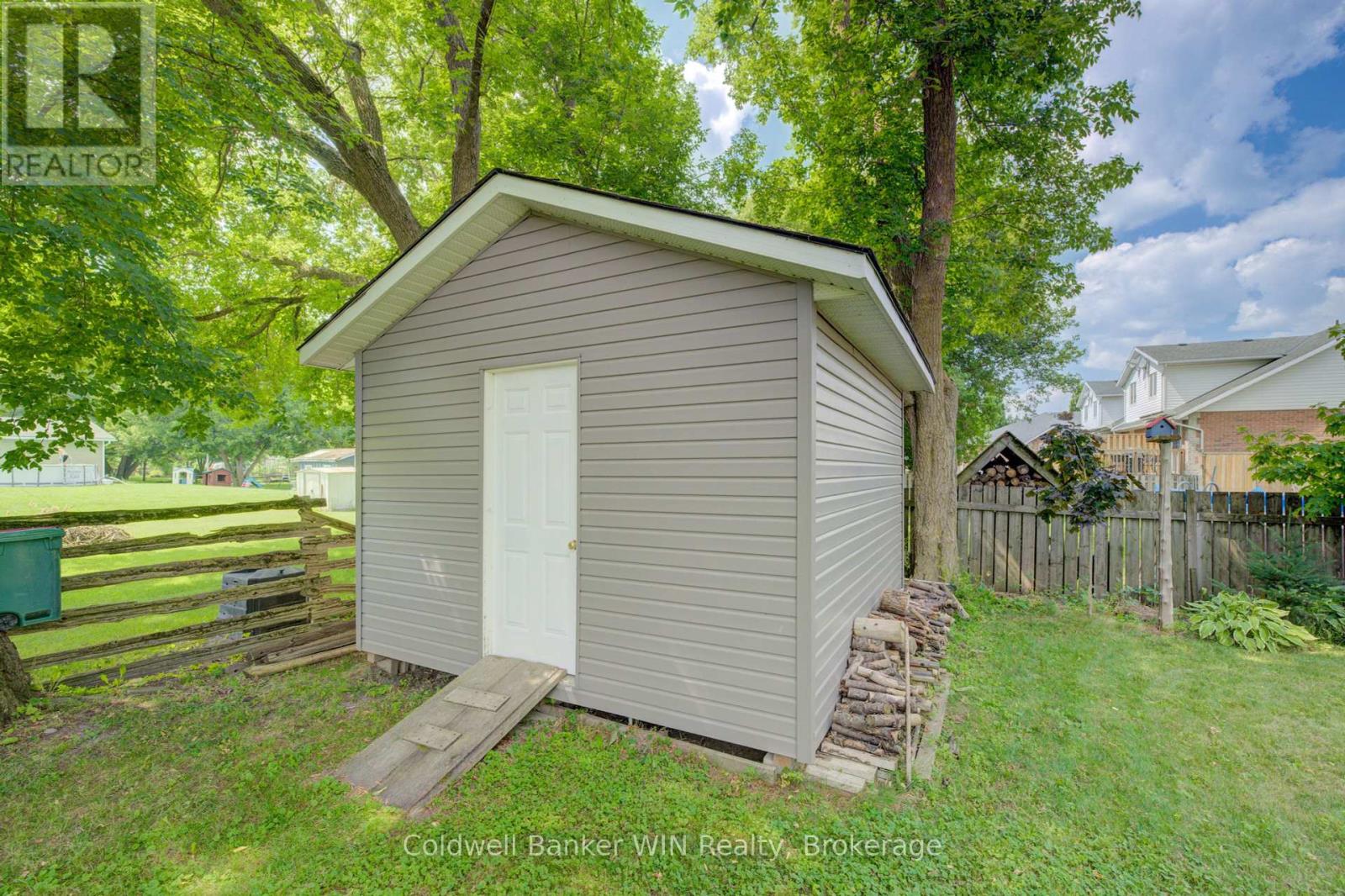 383 Wellington Street E, Wellington North, Ontario N0G 2L2 - Photo 24 - X12351763