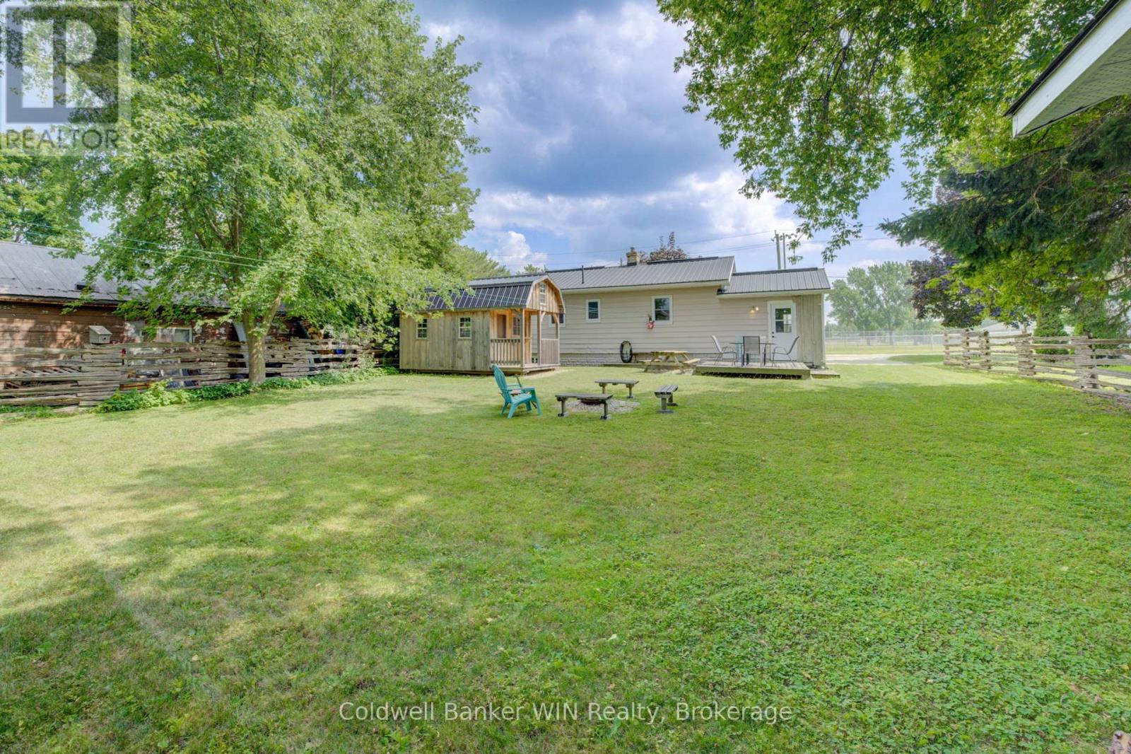 383 Wellington Street E, Wellington North, Ontario N0G 2L2 - Photo 26 - X12351763