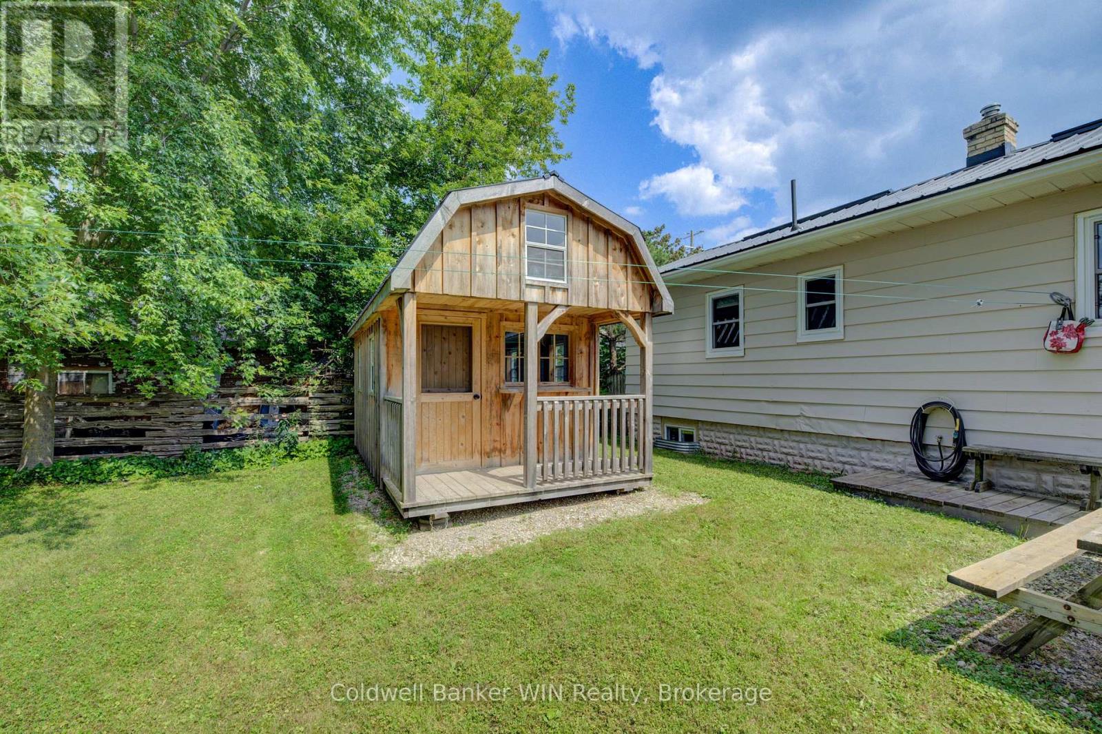 383 Wellington Street E, Wellington North, Ontario N0G 2L2 - Photo 28 - X12351763