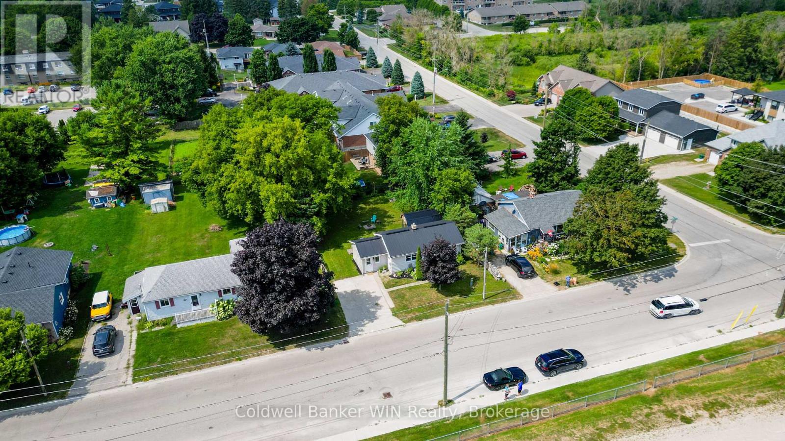 383 Wellington Street E, Wellington North, Ontario N0G 2L2 - Photo 32 - X12351763