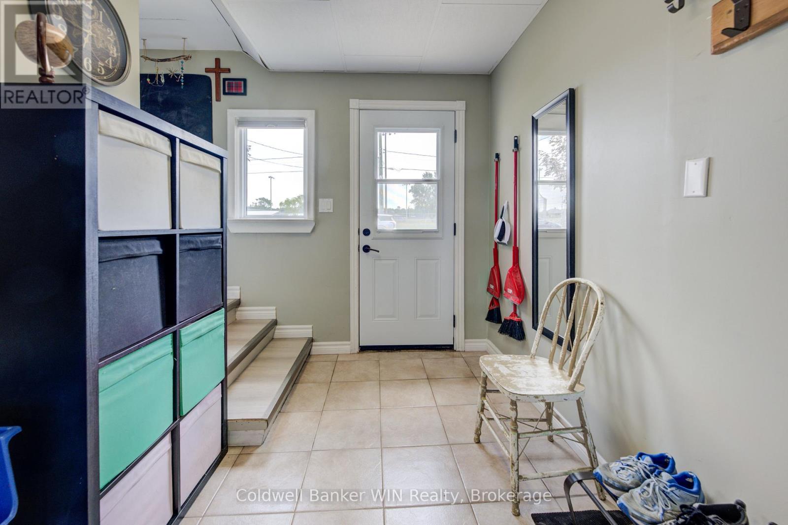 383 Wellington Street E, Wellington North, Ontario N0G 2L2 - Photo 5 - X12351763