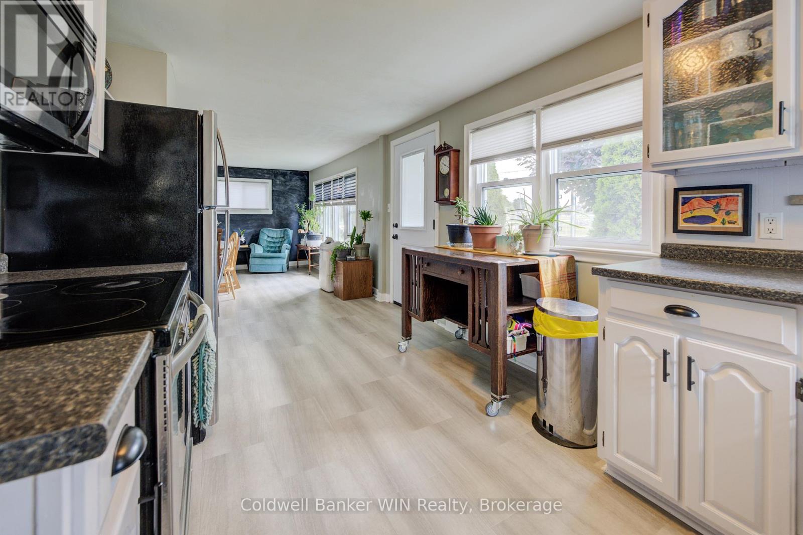 383 Wellington Street E, Wellington North, Ontario N0G 2L2 - Photo 8 - X12351763