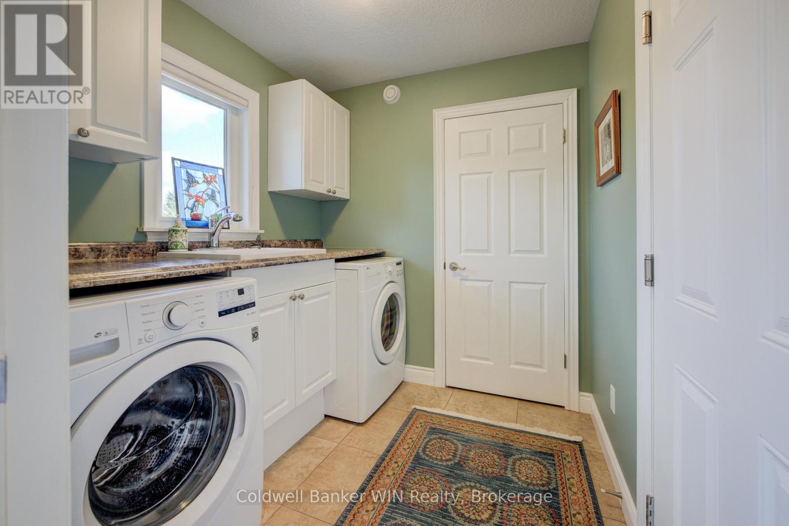 22 Regency Drive, Minto, Ontario  N0G 1M0 - Photo 17 - X12351764