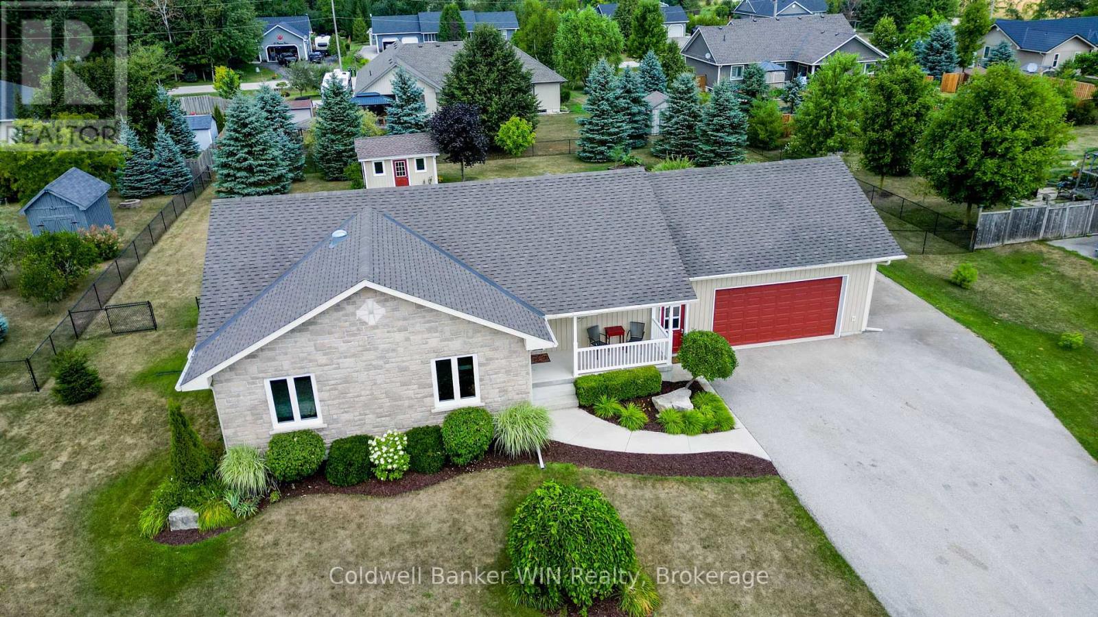 22 Regency Drive, Minto, Ontario  N0G 1M0 - Photo 4 - X12351764