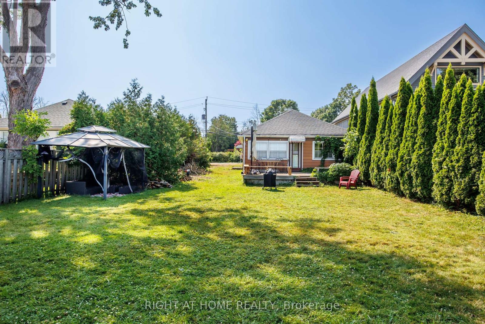 1557 Houston Avenue, Innisfil, Ontario  L9S 4M6 - Photo 14 - N12351757