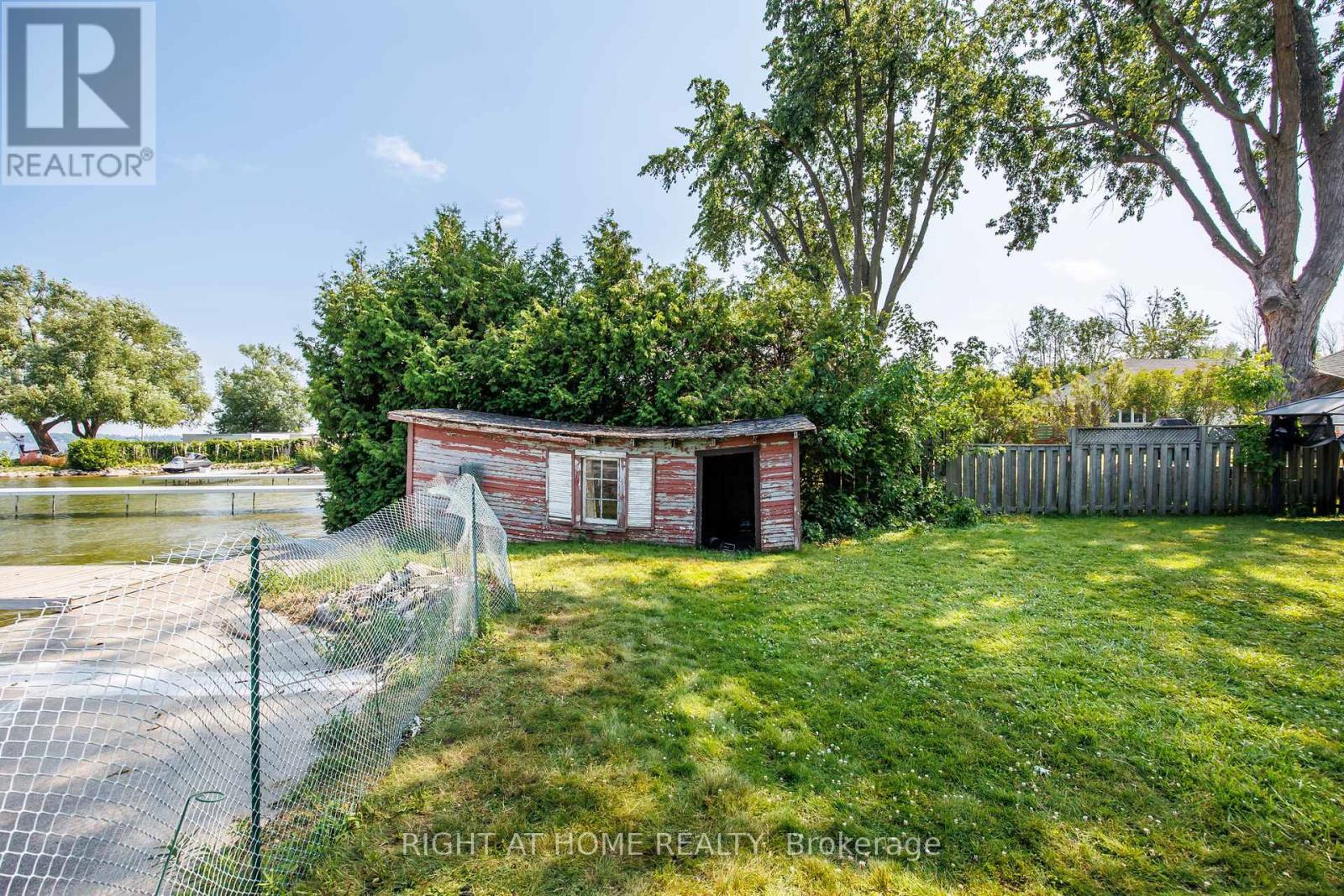 1557 Houston Avenue, Innisfil, Ontario  L9S 4M6 - Photo 18 - N12351757