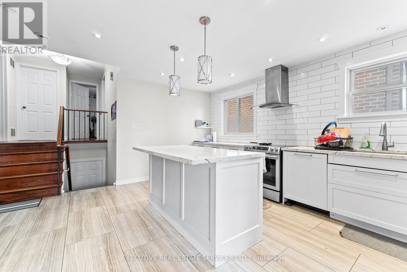 14 Albemarle Court, Brampton, Ontario  L6Z 1R4 - Photo 11 - W12351739