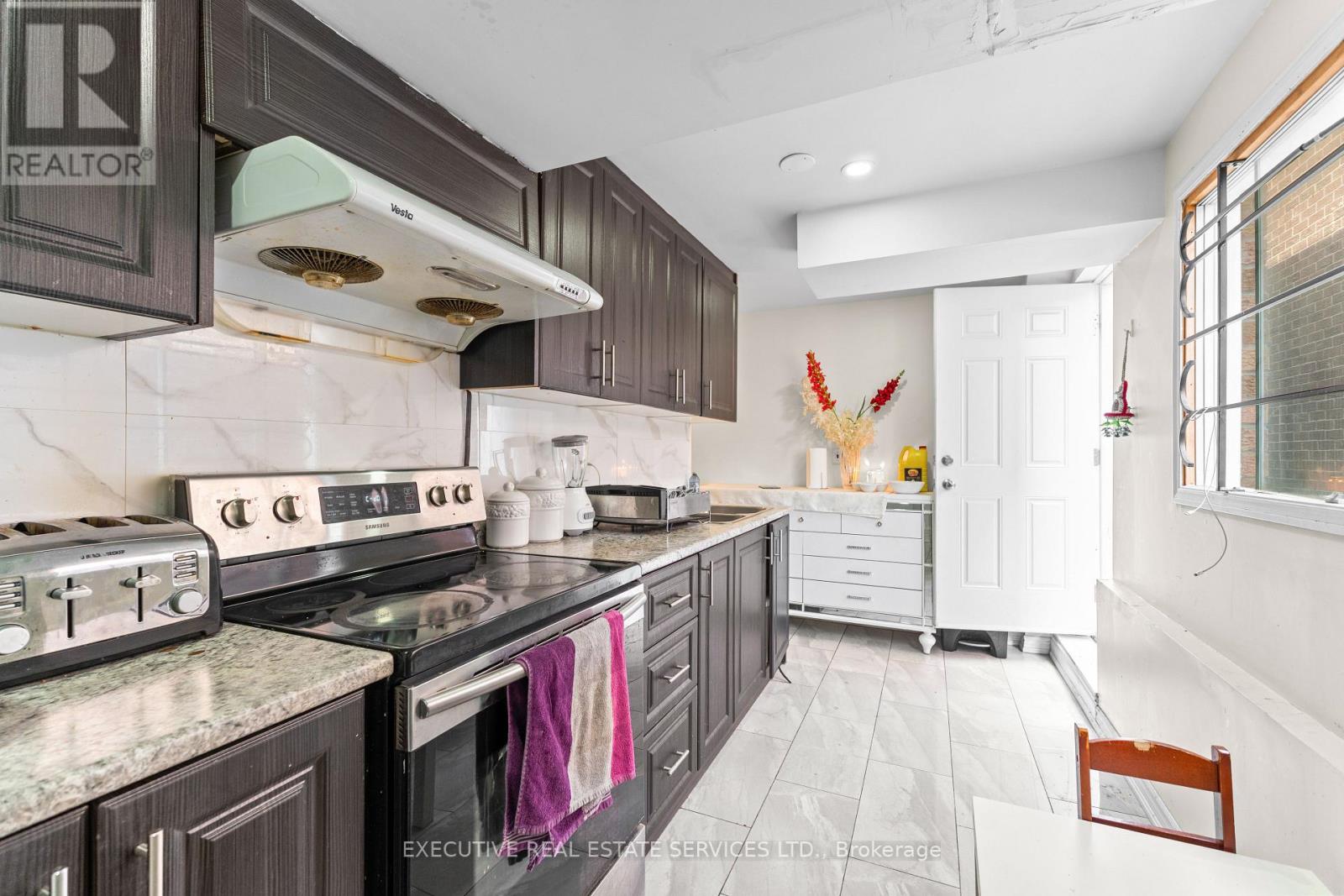14 Albemarle Court, Brampton, Ontario  L6Z 1R4 - Photo 21 - W12351739