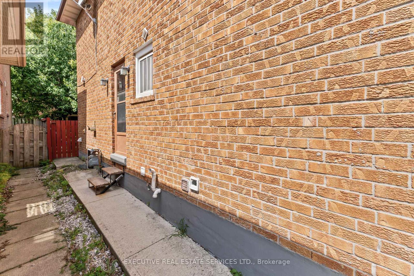14 Albemarle Court, Brampton, Ontario  L6Z 1R4 - Photo 40 - W12351739
