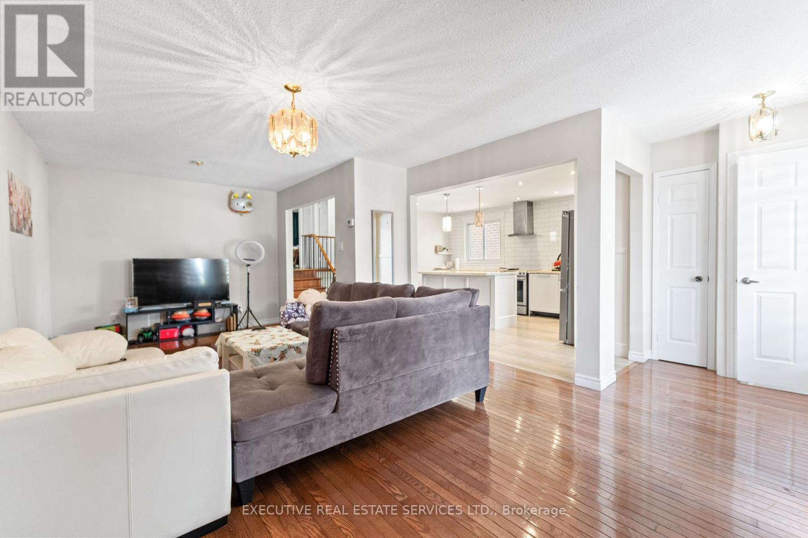14 Albemarle Court, Brampton, Ontario  L6Z 1R4 - Photo 9 - W12351739