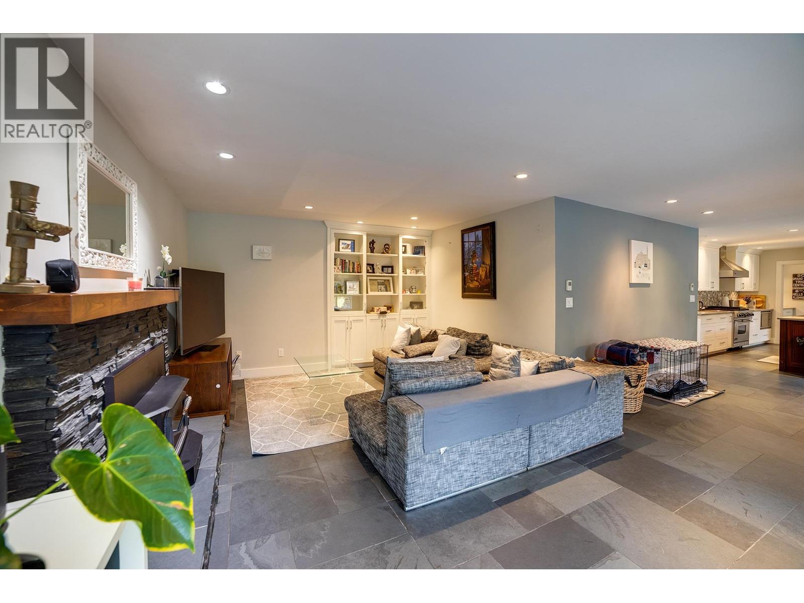 4903 3 Avenue, Delta, British Columbia V4M 4C1 - Photo 3 - R3038326