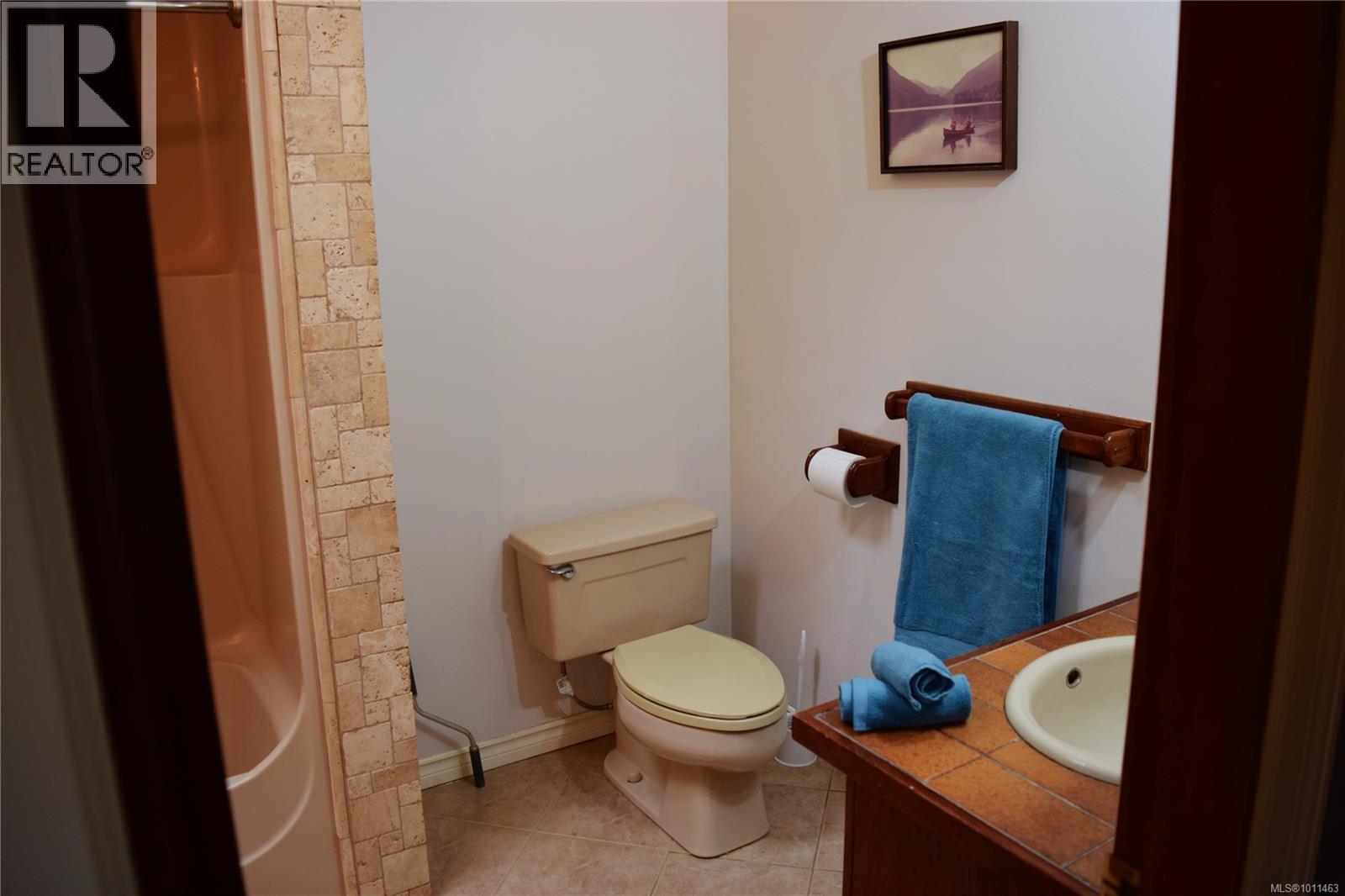 1568 Eric Rd, Saanich, British Columbia  V8N 5Y4 - Photo 31 - 1011463