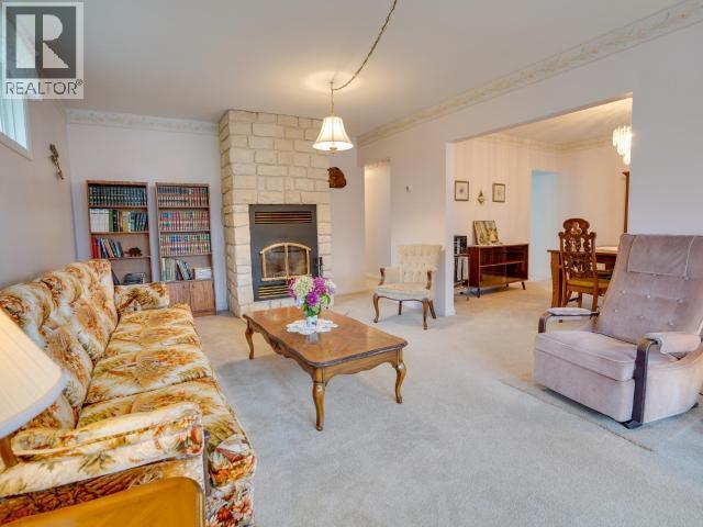 5772 Maple Ave, Powell River, British Columbia   - Photo 6 - 19089