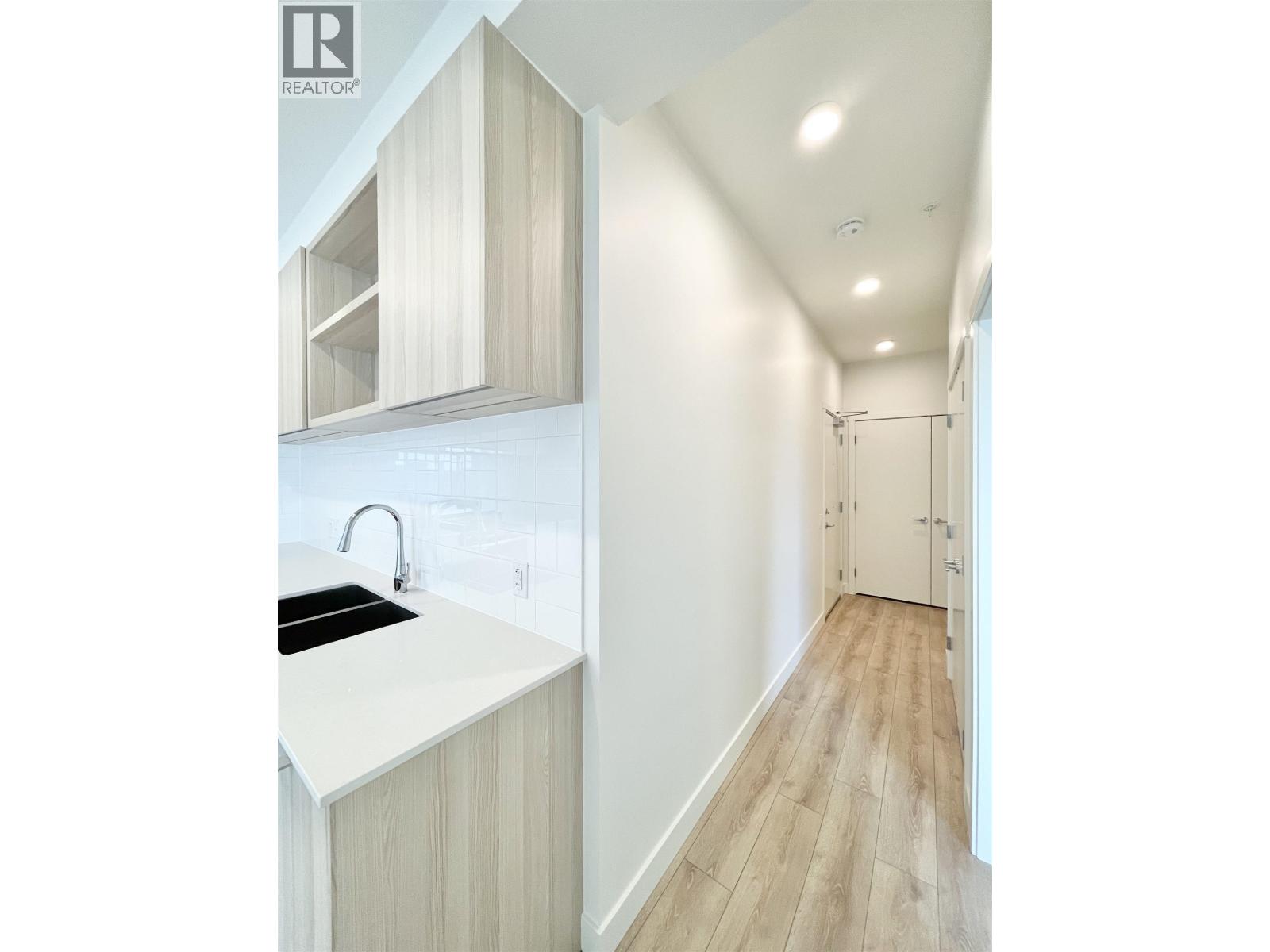 601 741 Anskar Court, Coquitlam, British Columbia  V3J 0N3 - Photo 13 - R3038190