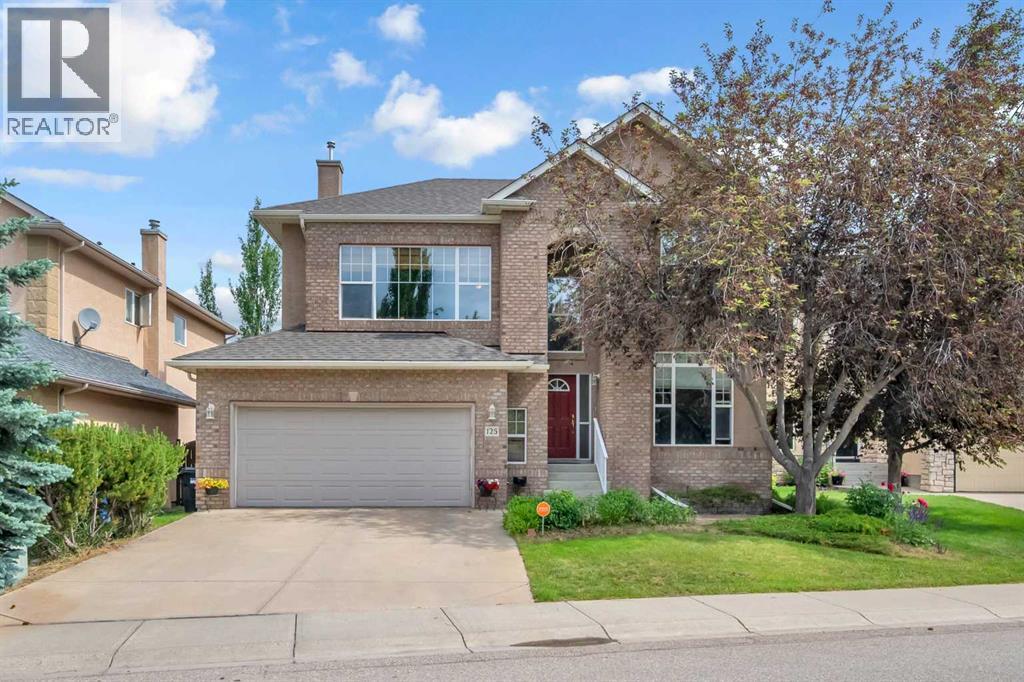 Property at 125 Strathlea Court SW image 2