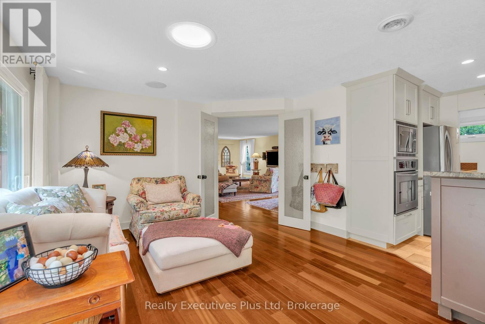 4 Glenhill Place, Guelph, Ontario N1E 4G7 - Photo 20 - X12351790