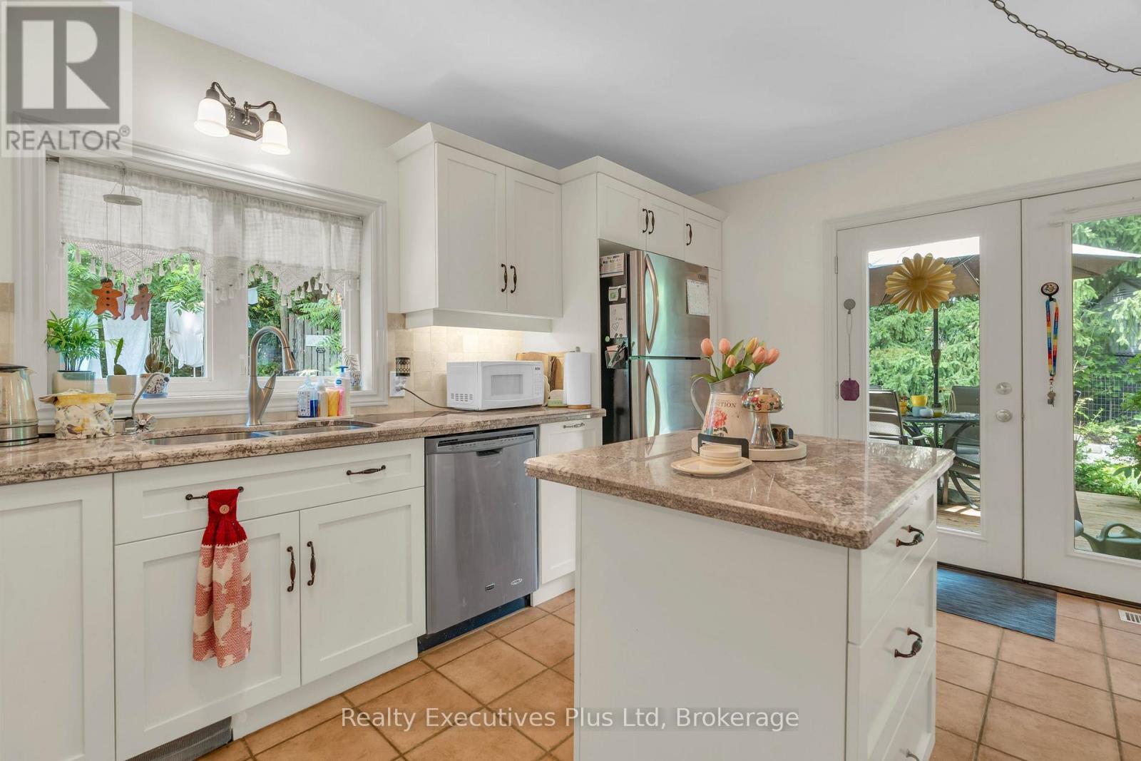 4 Glenhill Place, Guelph, Ontario N1E 4G7 - Photo 27 - X12351790