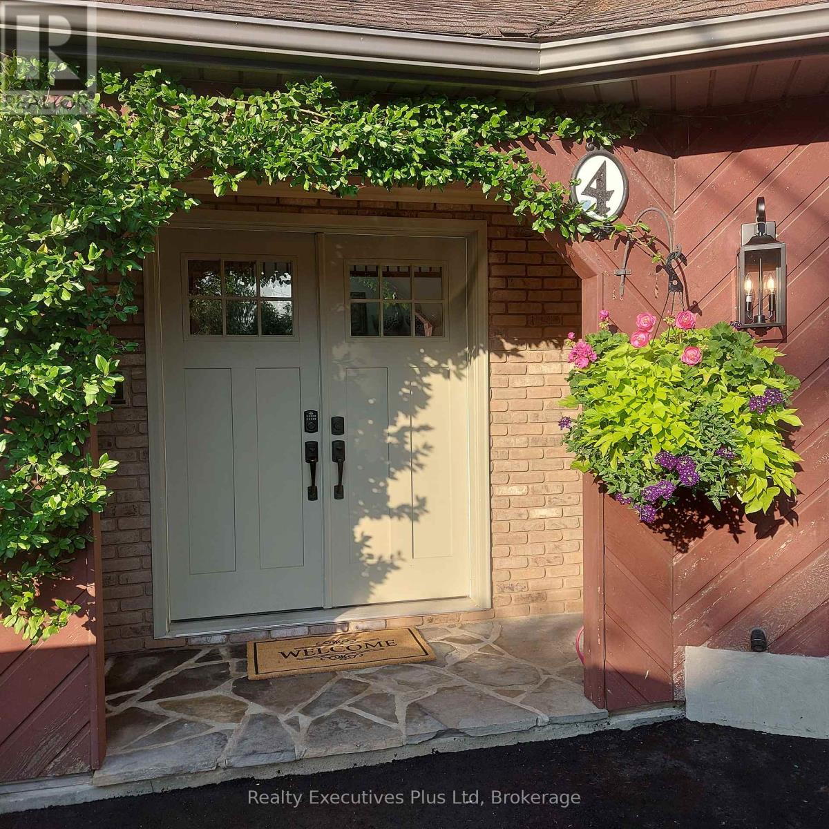 4 Glenhill Place, Guelph, Ontario N1E 4G7 - Photo 3 - X12351790