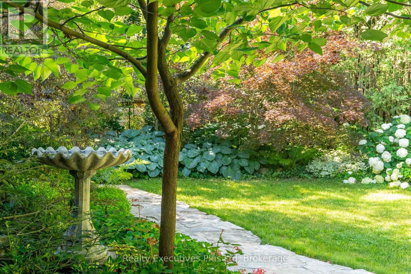 4 Glenhill Place, Guelph, Ontario N1E 4G7 - Photo 43 - X12351790