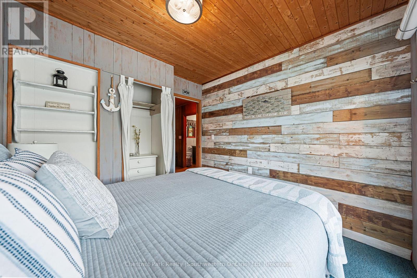 3228 Twelve Mile Bay Road, Georgian Bay, Ontario  P0C 1H0 - Photo 9 - X12339621