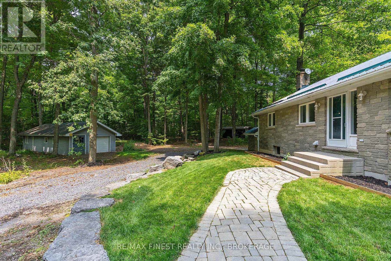 918 Fry Road, Prince Edward County, Ontario  K0K 2T0 - Photo 2 - X12346398
