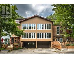 106 HUBBARD BOULEVARD, Toronto, Ontario