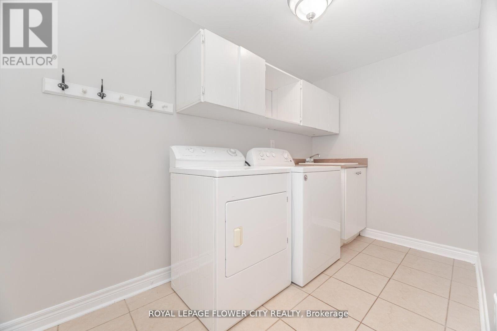 61 Headwater Road, Caledon, Ontario  L7E 2W4 - Photo 25 - W12351789