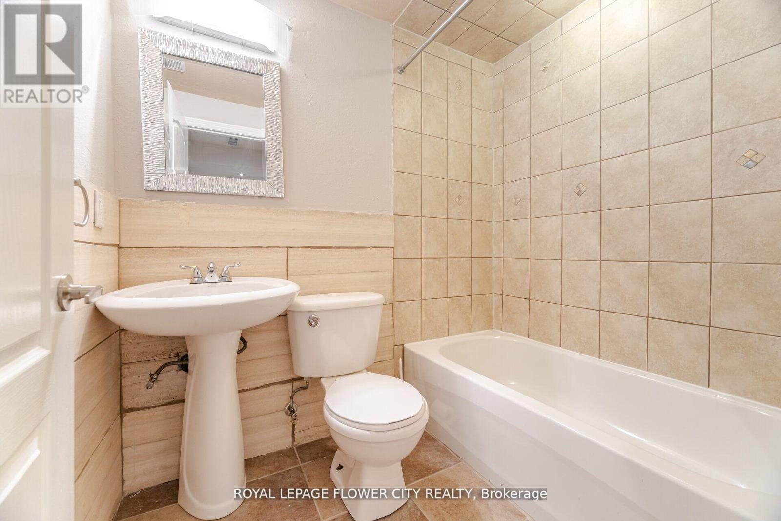 61 Headwater Road, Caledon, Ontario  L7E 2W4 - Photo 42 - W12351789