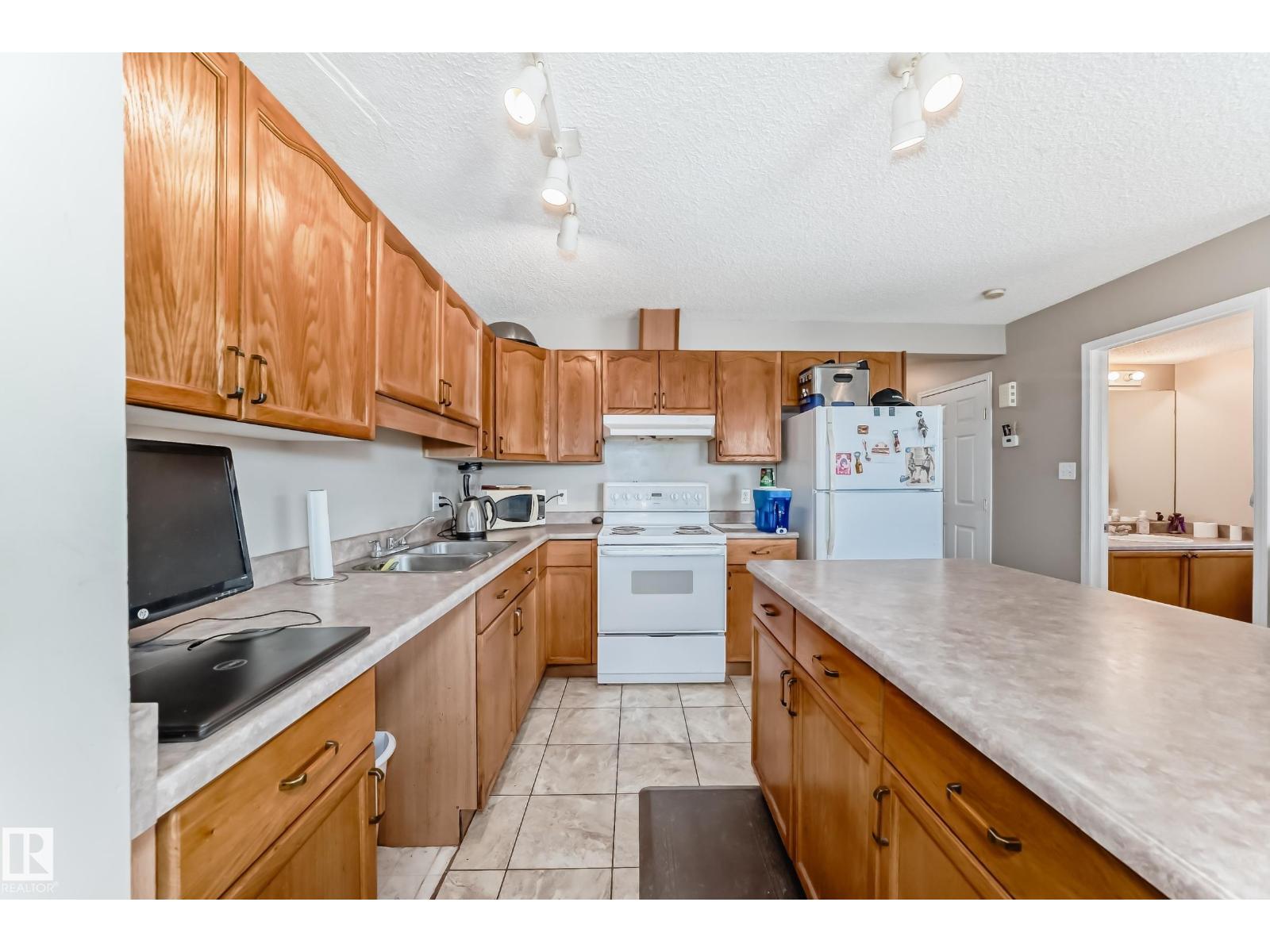 3769 21 St Nw, Edmonton, Alberta  T6T 1R7 - Photo 9 - E4453608