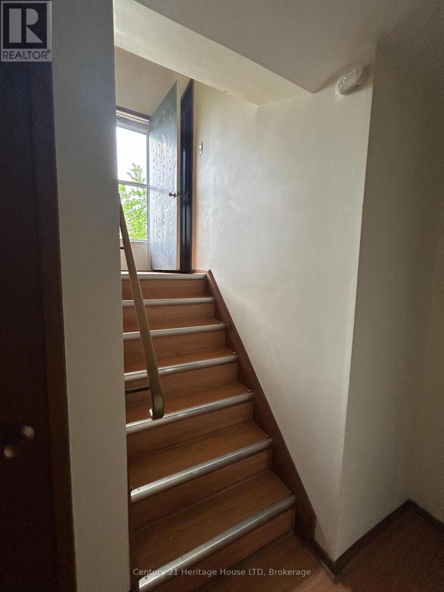 310 Albany Street, Fort Erie, Ontario  L2A 1L9 - Photo 18 - X12336391